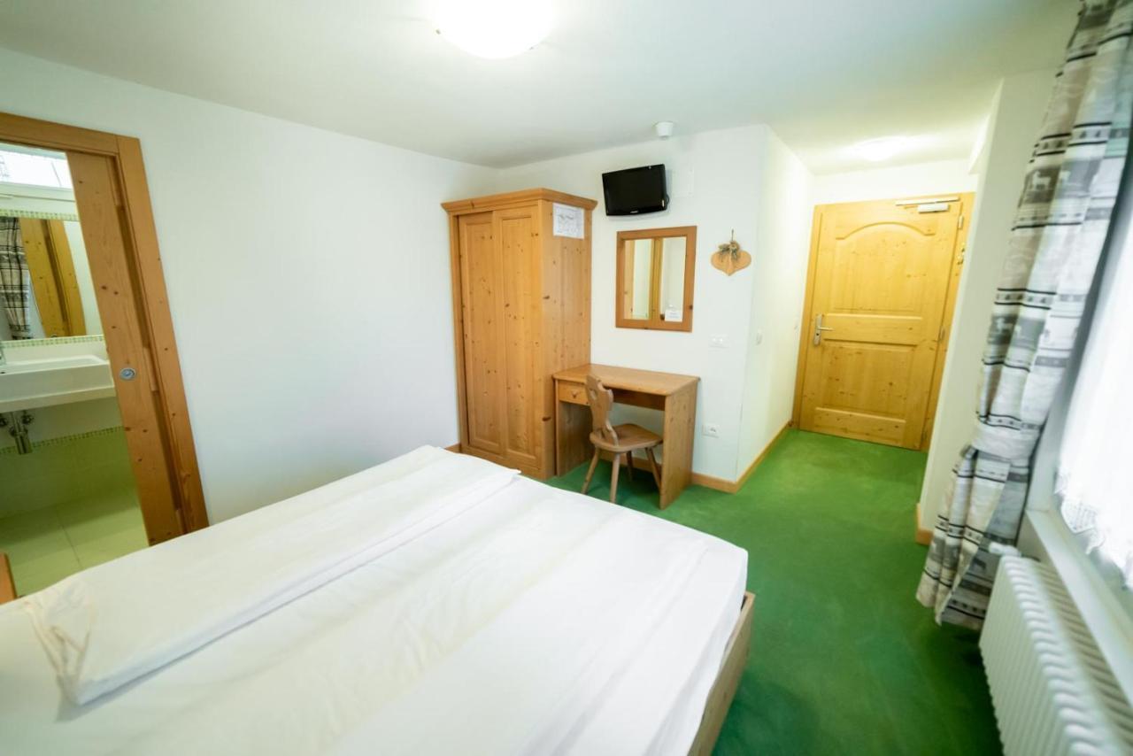 Al Sole Mountain Chic Hotell Folgaria Rum bild