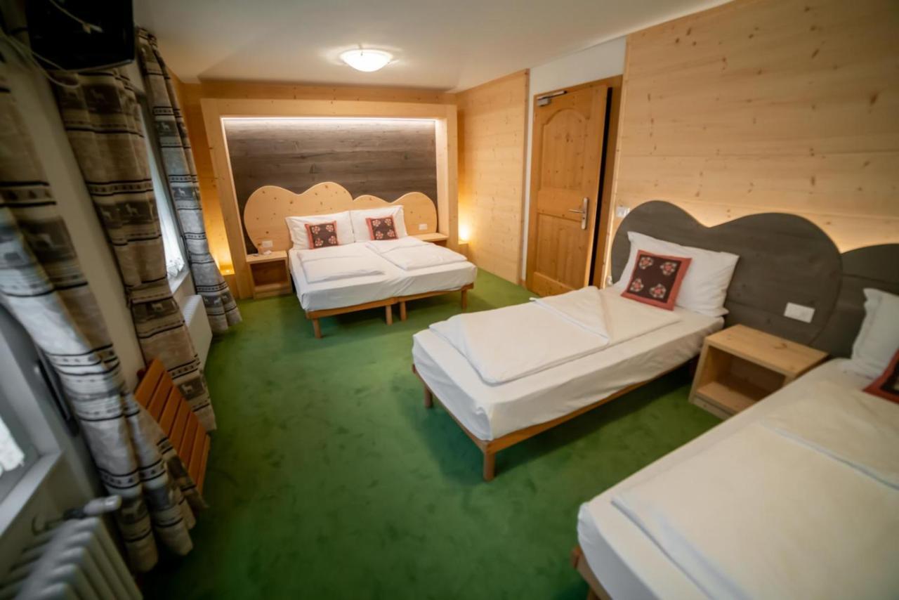 Al Sole Mountain Chic Hotell Folgaria Rum bild